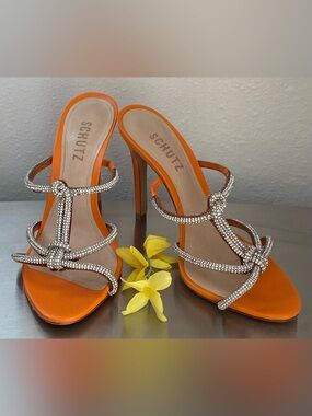 NEW SHUTZ LEATHER AND CRYSTAL WOMENS TANGERINE SANDALS MADE IN BRAZIL